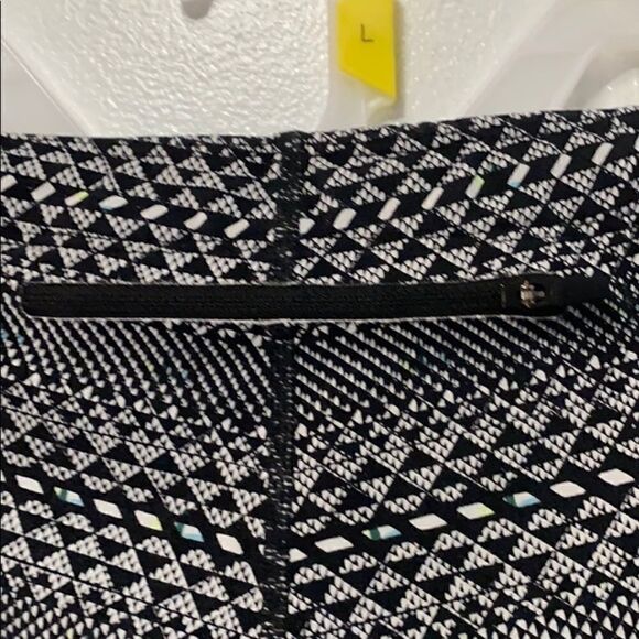 Nike DRI - FIT geometric print Capri Leggings S - Picture 7 of 9